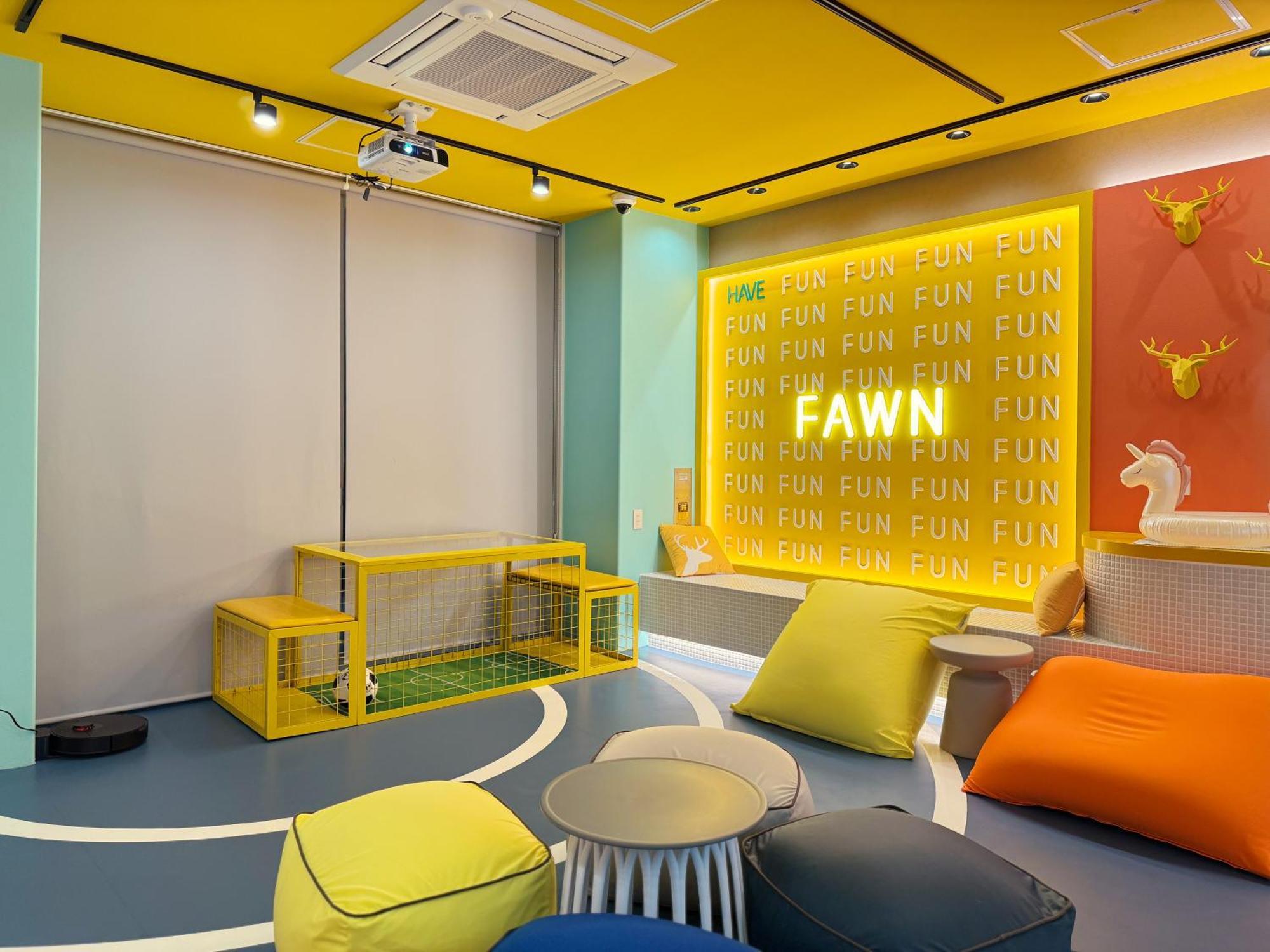 Fawn Hotel Osaka Exterior photo
